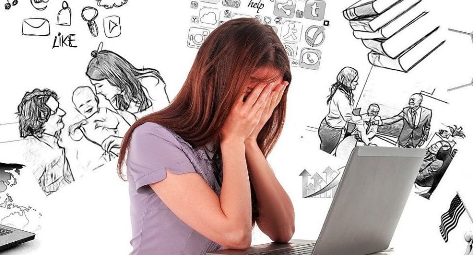 social media causes depression essay